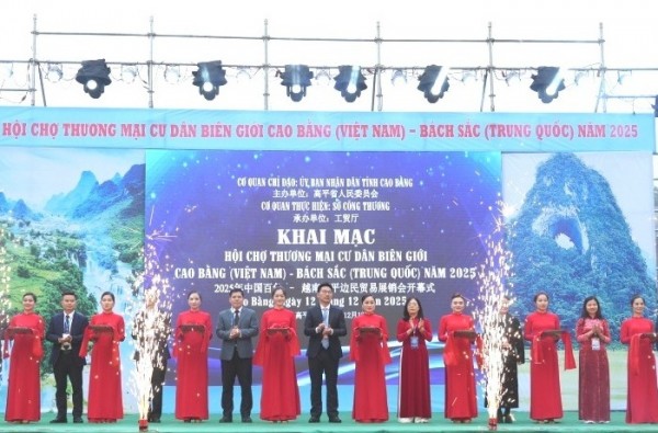 Cao Bằng: Khai mạc Hội chợ Thương mại cư dân biên giới Cao Bằng (Việt Nam) - Bách Sắc (Trung Quốc) năm 2025